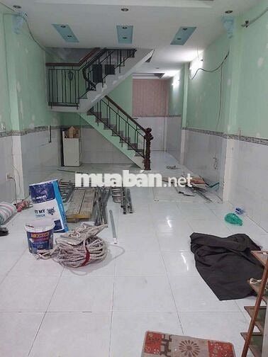 Nhà 4x20 2lầu ST 4PN 3WC. Xe hơi đậu sân Gần ngã3 cây trâm