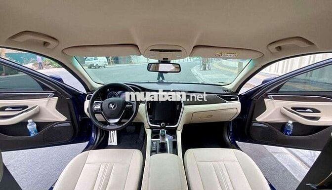 Lux A Cao cấp  2022 - 39000 km