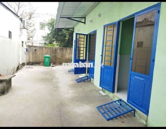 Phòng cho thuê giá rẻ cho người đã lập gia đình ở! Cảm ơn!