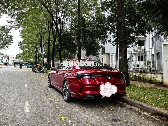 Lux A Cao cấp  2022 - 39000 km