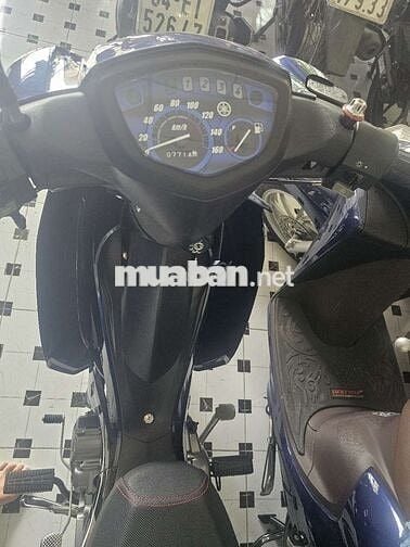 Xe moi chay it da len it do choi