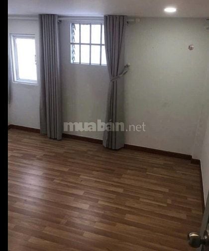 Bán nhà chỉ 3,2 tỷ Trần Hưng Đạo P1 Q5 dt 3,7x5m 3 tầng hẻm đẹp.