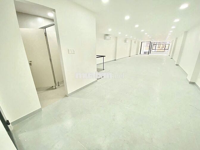 Văn phòng 150m2 Vị trí vàng gần ngay sân bay