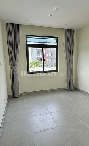 Bán nhà nhỏ xinh Lê Thị Riêng, Q1 gần công viên Tao Đàn giá 2tỷ690 