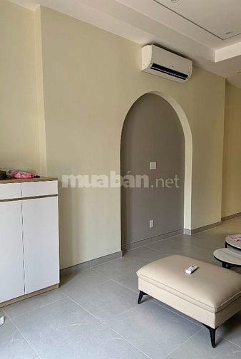 Bán nhà nhỏ xinh Lê Thị Riêng, Q1 gần công viên Tao Đàn giá 2tỷ690 