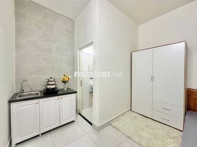 PHÒNG 20M2 ĐẦY ĐỦ NỘI THẤT, GẦN KHU CHẾ XUẤT, BÙI VĂN BA