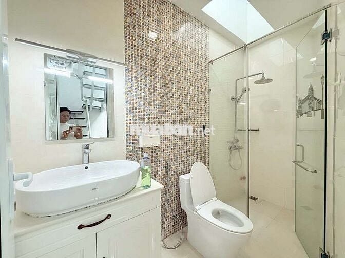 NHÀ NHƯ MẶT TIỀN, NGUYỄN TƯ GIẢN, 4x11m NỞ HẬU TÀI LỘC, NHỈNH 6T ỷ