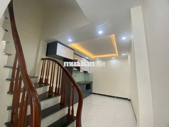 Nhà 4T*37m2 ngay trục đường chính thông ô tô tránh-Giá 3,15 tỷ( Có TL)