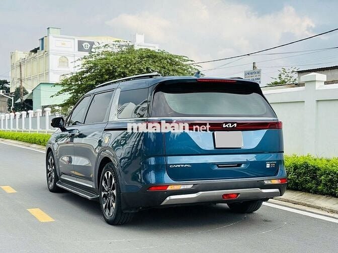 Kia Carnival Signature 2.2D 2022 - 52000 km