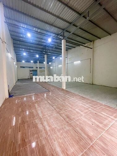 Cho Thuê Nhà Suốt Làm Kho / Xưởng Đường Hòa Bình, Tân Phú ( 8x20m )
