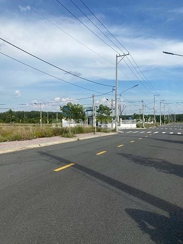 Cần bán gấp lô đất Central Point ngay TTHC BB giá 1tỷ650/75m2,Sổ ngay