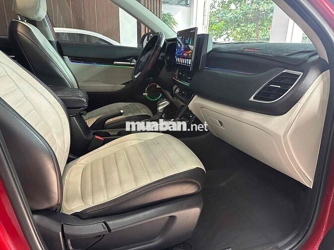 Kia Seltos 2023 Premium đi 12k lên nhiều đồ chơi