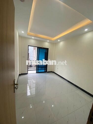 Nhà 4T*37m2 ngay trục đường chính thông ô tô tránh-Giá 3,15 tỷ( Có TL)