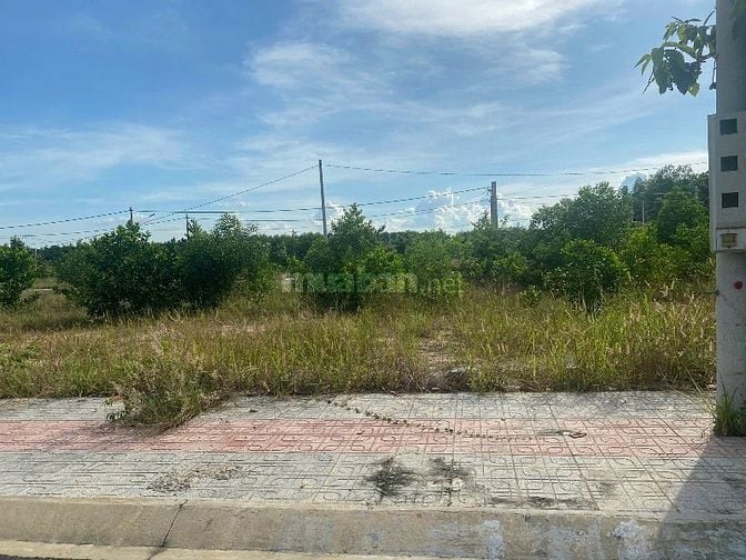 Cần bán gấp lô đất Central Point ngay TTHC BB giá 1tỷ650/75m2,Sổ ngay