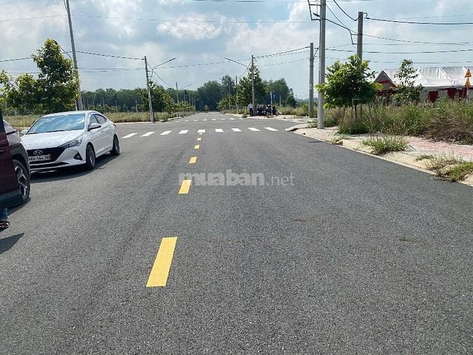 Cần bán gấp lô đất Central Point ngay TTHC BB giá 1tỷ650/75m2,Sổ ngay