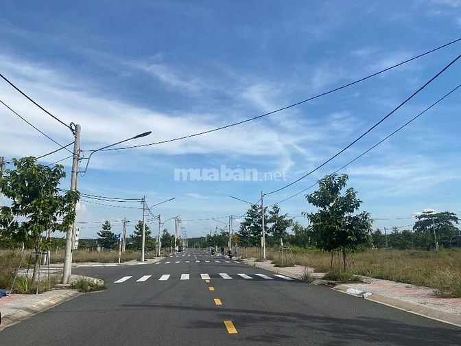 Cần bán gấp lô đất Central Point ngay TTHC BB giá 1tỷ650/75m2,Sổ ngay