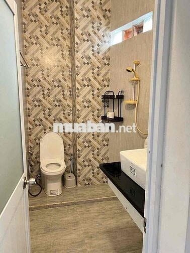 CHO THUÊ NHÀ 4PN CÓ NỘI THẤT MỚI ĐẸP NGUYỄN VĂN LƯỢNG P17 GV