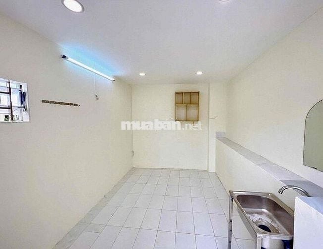 PHÒNG TRỌ ĐÃ LẮP SẴN MÁY LẠNH MỚI GẦN NGÃ TƯ NƠ TRANG LONG & NGUYỄN XÍ