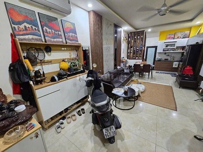 Bán Nhanh - Nhà Ngõ 79 Cầu Giấy - hà nội - 50M - 5 Tầng - Mt 4,5M 