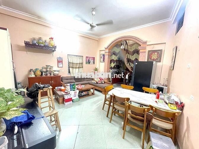 Bán nhà 4 tầng 50m2 ngay cạch sân vận động mỹ đình