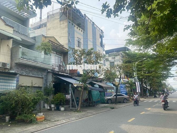 BÁN MẶT TIỀN SONG HÀNH. 72m2(4x18). 3 tầng. sát nguyễn văn quá quận 12