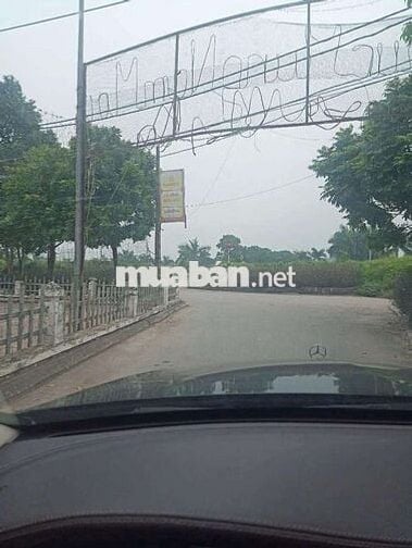 Gấp gấp Giang Biên 30m², mt 3m,ô tô tải vào tận nơi,giá nhỉnh 3 tỷ xíu