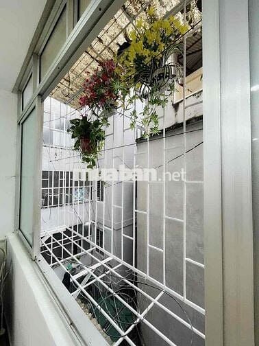 Bán CCMN Giá Rẻ Siêu Thoáng Đẹp - Tầng 3 Thang Bộ - Ko mất phó dịch vu