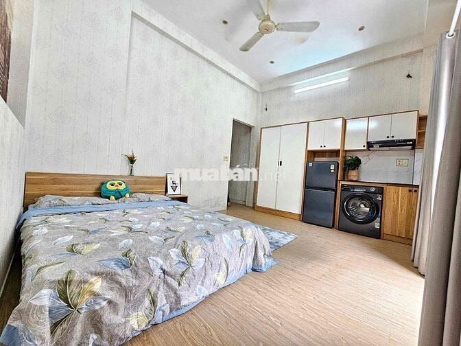 Studio 38m2 ban công , đầy đủ tiện nghi , bảo vệ an ninh