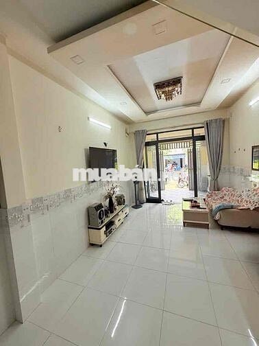 BÁN MẶT TIỀN SONG HÀNH. 72m2(4x18). 3 tầng. sát nguyễn văn quá quận 12