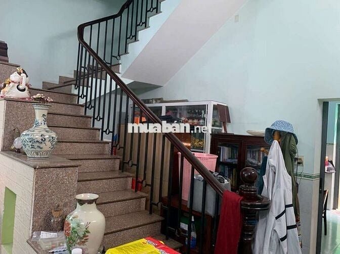 Đi xuất cảnh nên cần bán gấp nhà mặt tiền đường số 1 khu tên lửa