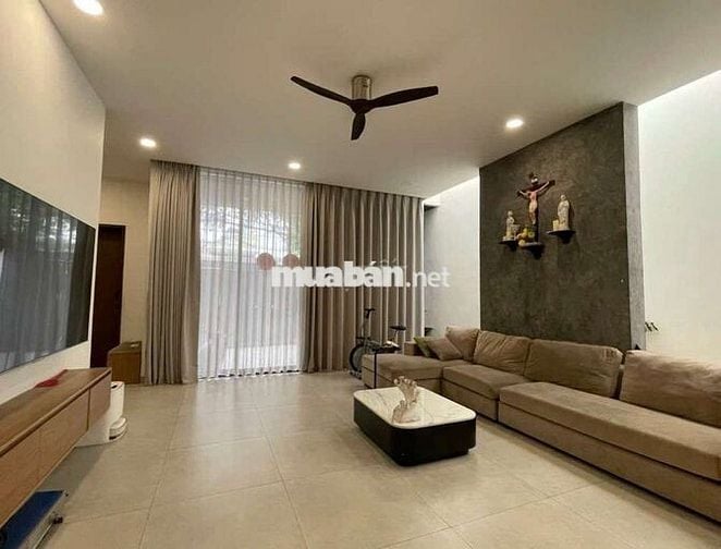 Gấp! chủ ngộp muốn bán nhanh nhà mặt tiền đường Gò Dưa, 230m²(8*29).
