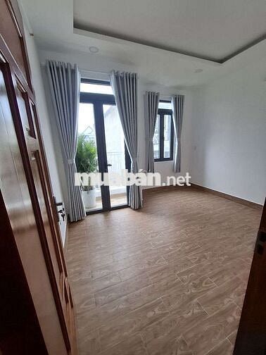 Nguyễn ảnh thủ và chợ ht 13 và các trường anh ngữ sát