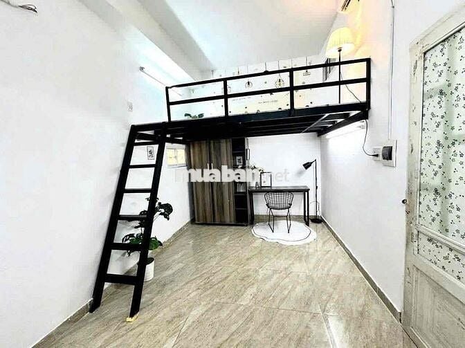 Cho thuê căn hộ năm ngay đường Huỳnh Tấn Phát.