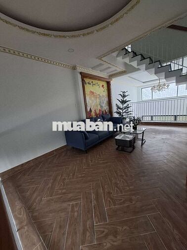 Nguyễn ảnh thủ và chợ ht 13 và các trường anh ngữ sát