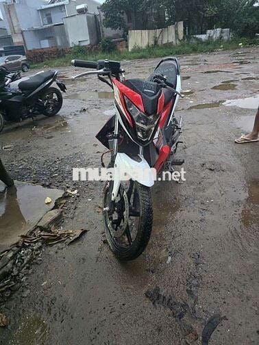 Kẹt tiền cần bán gấp xe sonic chính chủ