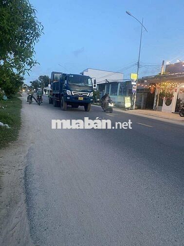 CHO THUÊ MẶT BẰNG KINH DOANH 200M2(10X20), 3 MẶT TIỀN ĐƯỜNG ĐT 702