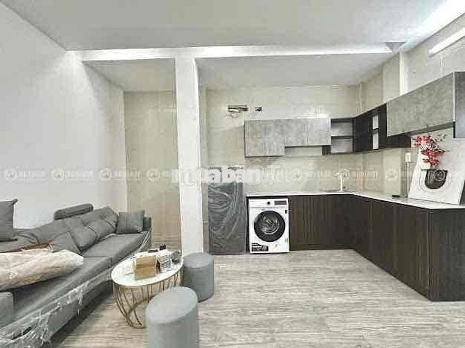 CHDV full nội thất 2pn ban công, cửa sổ ngay Etown Cộng Hoà