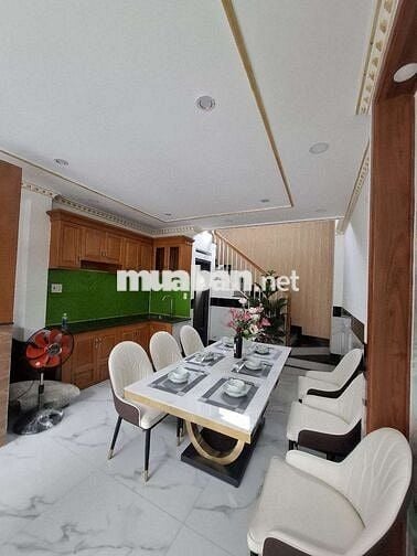 Nguyễn ảnh thủ và chợ ht 13 và các trường anh ngữ sát