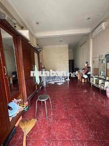 Mặt tiền 4 tầng Chợ Lớn (4m x 20m)khu vip kinh doanh cho thuê tốt