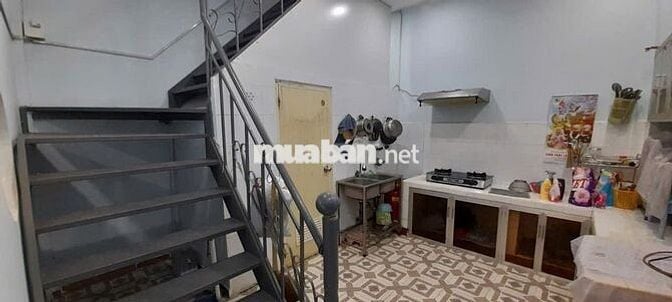 Cần bán nhà hẻm xe tải, kiên cố, đường Trường Chinh, an ninh. lịch sự.