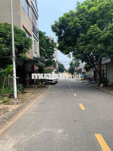 Nhà cấp 4 khu tái định cư Giang Biên