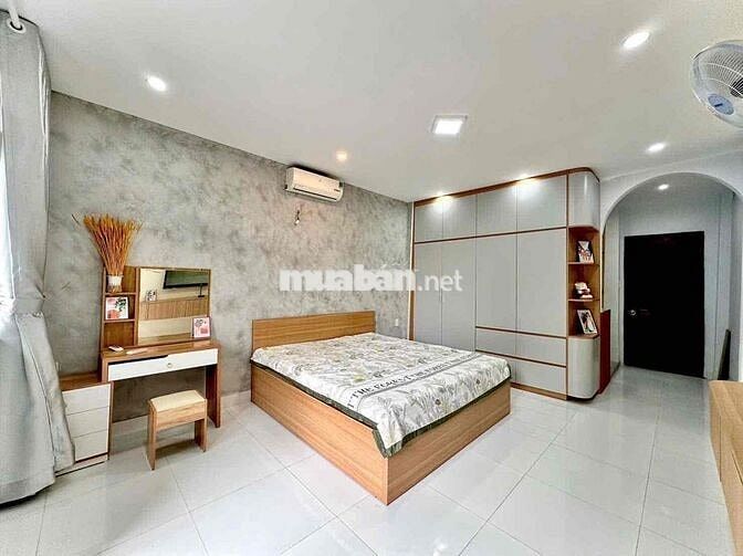 Căn Hộ Luxury Khai Trương Mới Toanh Ngay Mega Bình Phú_Có Thang Máy