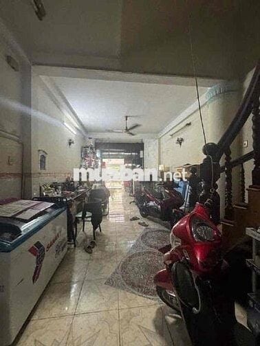 Mặt tiền 4 tầng Chợ Lớn (4m x 20m)khu vip kinh doanh cho thuê tốt