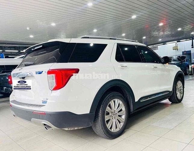 Explorer lướt chỉ 10.000km xe bán tại Hãng Ford