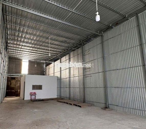 Kho đẹp diện tích 180m2 ở Đường Phạm Hữu Lầu cần cho thuê gấp