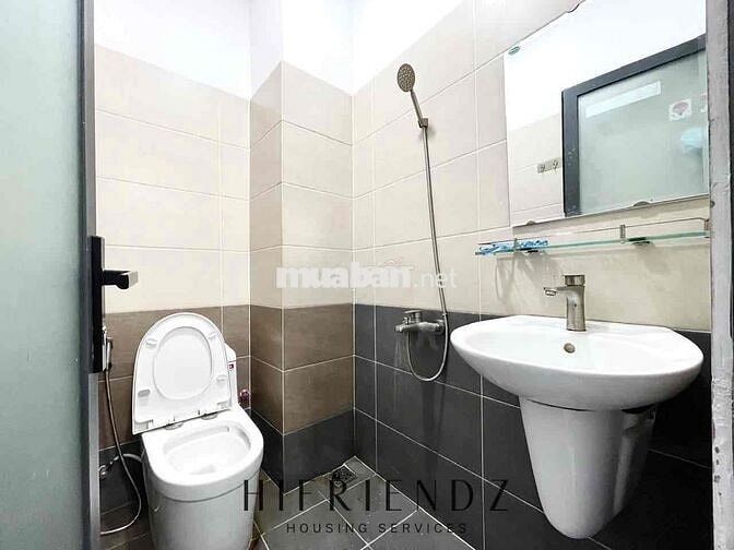 CĂN HỘ SIÊU SẠCH TRONG DÃY BIỆT THỰ FULL NỘI THẤT CÓ CỬA SỔ KẾ TÔ HIỆU