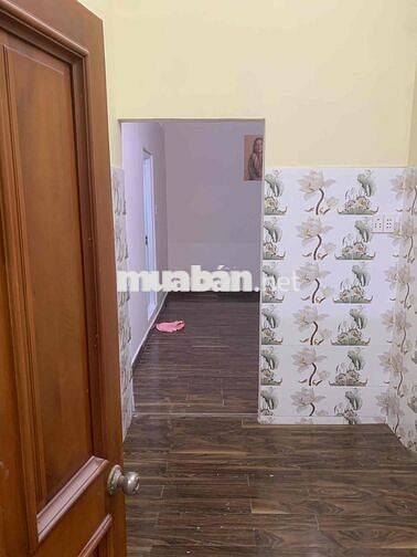 Chung cư tầng 3, 85m2, 3pn, nằm mặt tiền đường Lê quang sung Q6