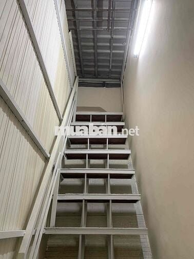 Chung cư tầng 3, 85m2, 3pn, nằm mặt tiền đường Lê quang sung Q6