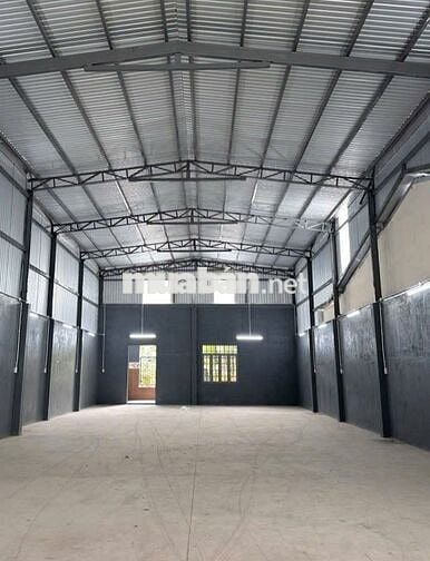 Cần cho thuê gấp kho ở Đường Phạm Hữu Lầu diện tích 630m2 đường cont