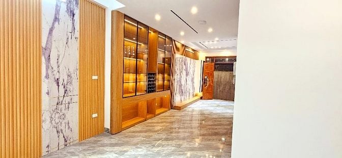 Bán Nhà Phố Trần Khát Chân quận Hai Bà Trưng 55m 5 Tầng Mặt Tiền 5.1m 